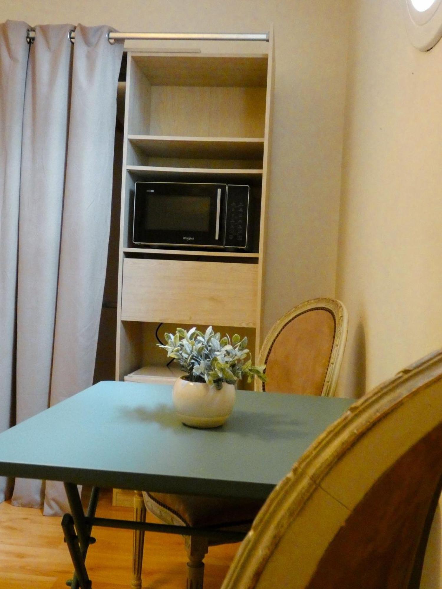 Chambre D'Hote L'Oree Des Buis Vouille  Luaran gambar